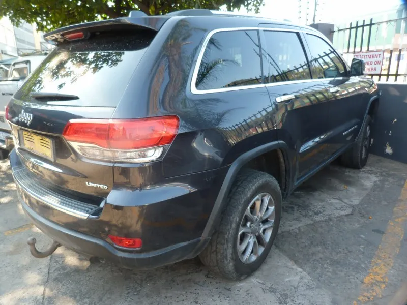 2015 Jeep Grand Cherokee  view 4