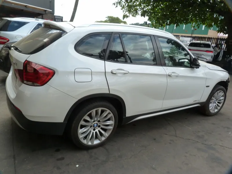 2011 BMW X1 N47 view 5