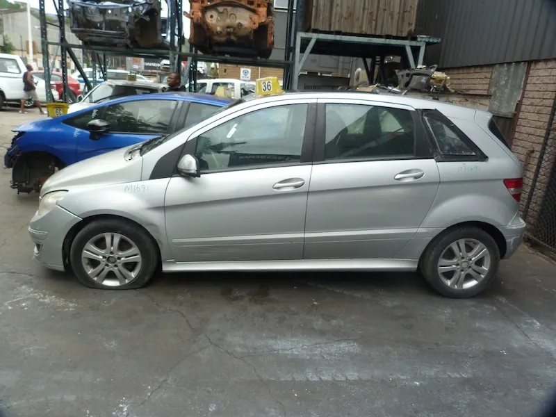 2008 Mercedes-Benz B-Class W245 view 4