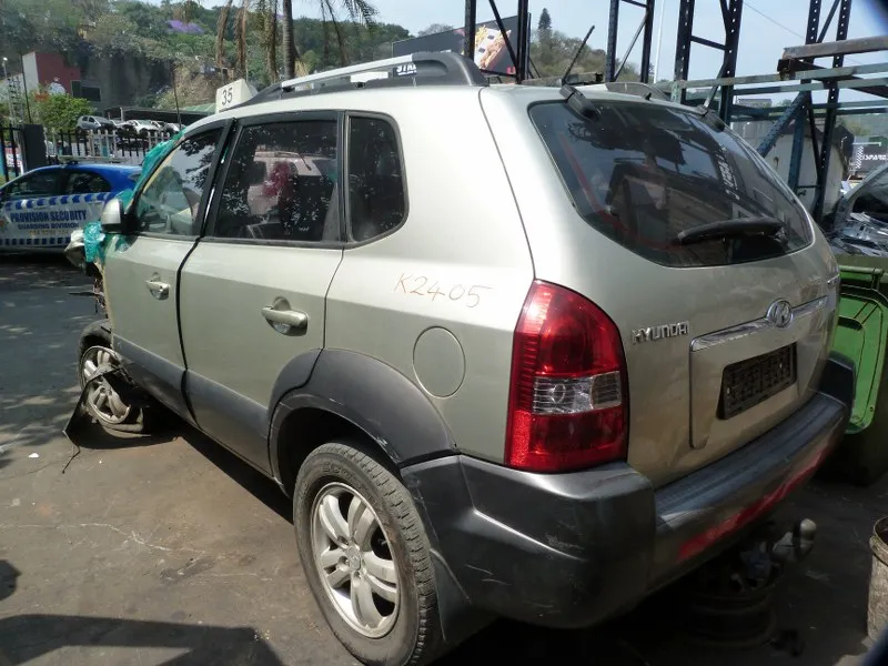 2006 Hyundai Tucson view 4