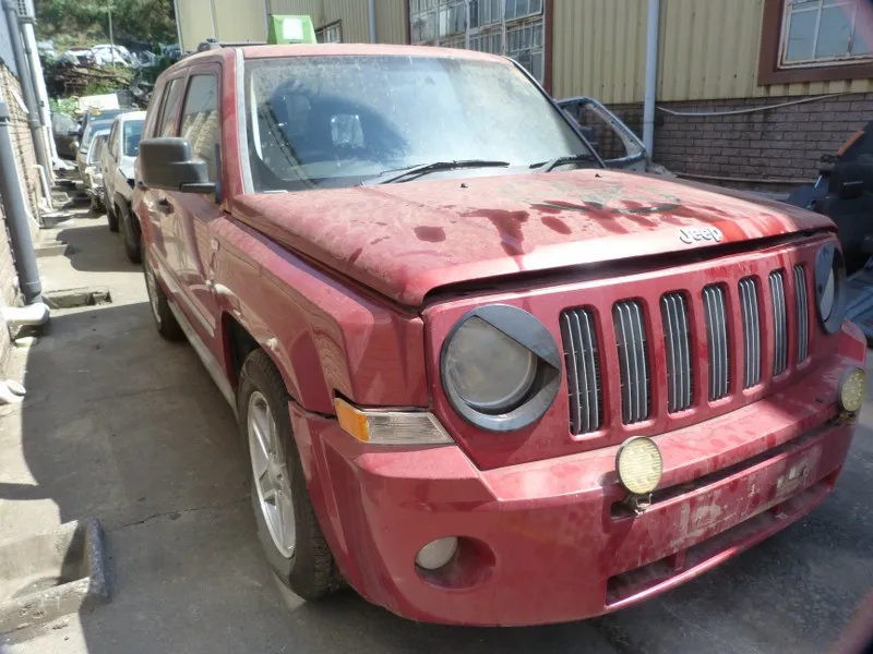 2006 Jeep Patriot view 4