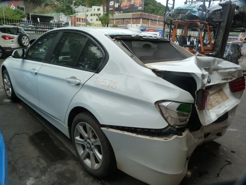 2013 BMW 3 Series N47N view 8