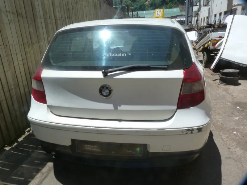 2006 BMW 1 Series N45 view 6