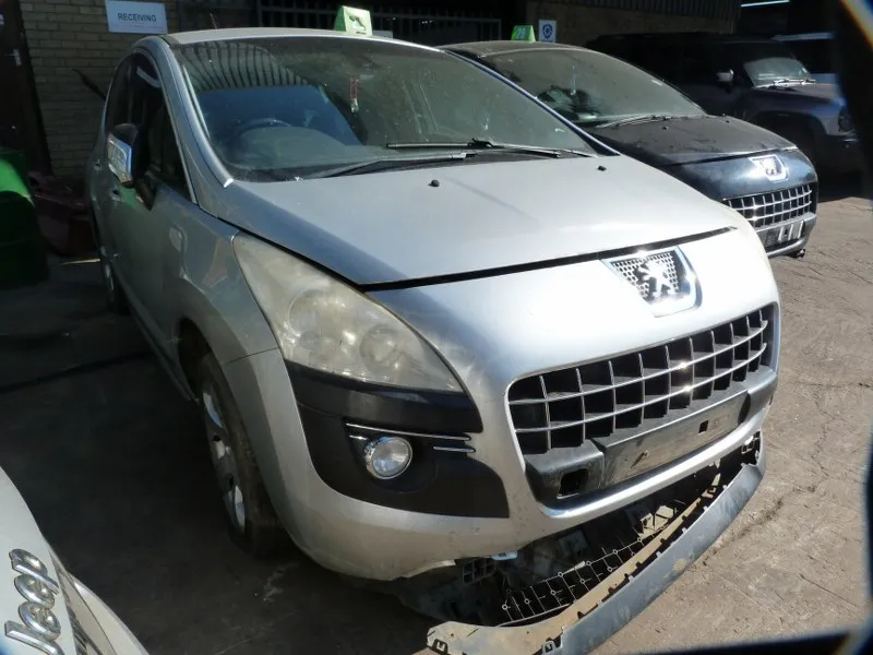 2010 Peugeot 3008 10FJ view 4