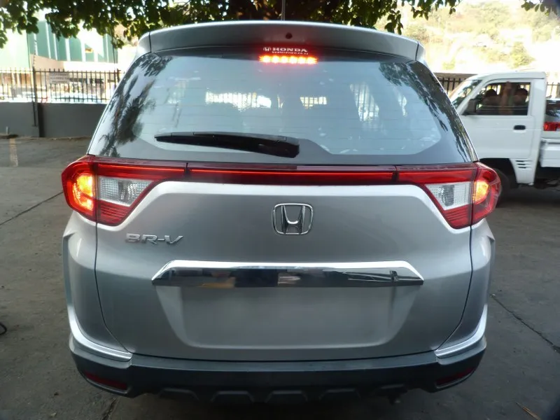 2018 Honda BR-V L15Z1 view 3