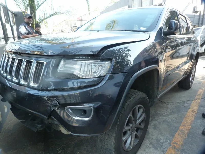 2015 Jeep Grand Cherokee  view 3