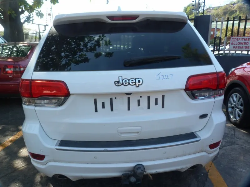 2014 Jeep Grand Cherokee view 4