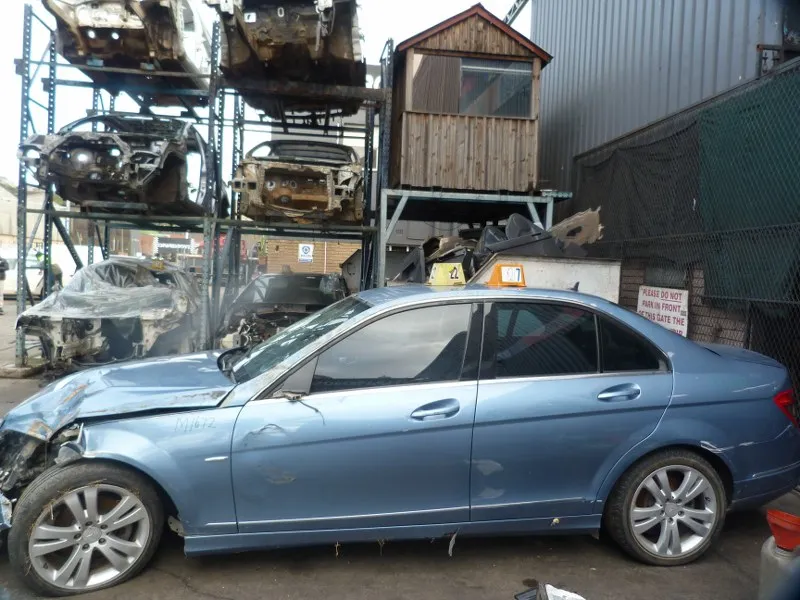 2009 Mercedes-Benz C-Class 2719 view 5