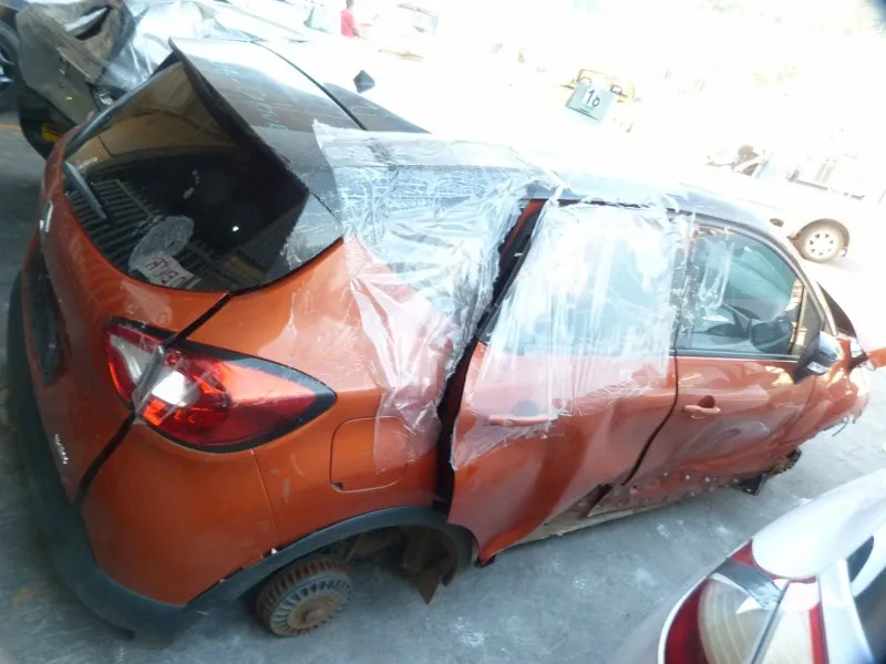 2016 Renault Captur H4B view 4