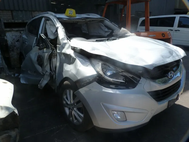 2013 Hyundai ix35 D4HA view 3