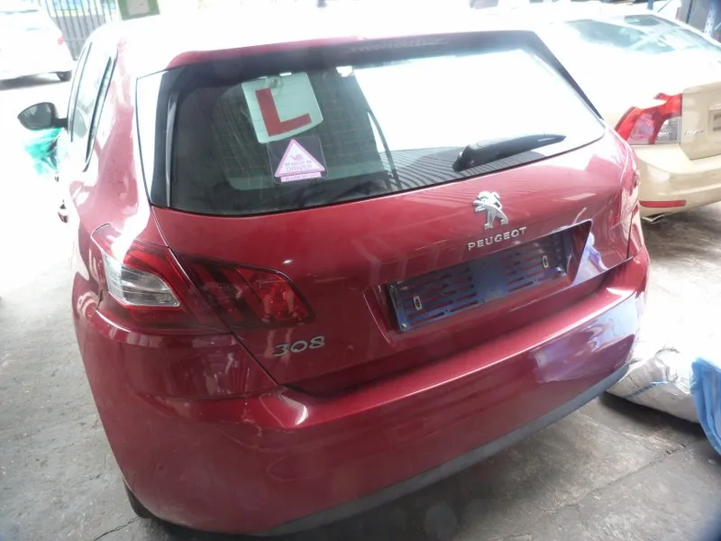 2016 Peugeot 308 10XV view 5