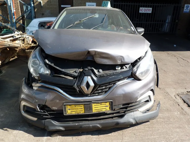2017 Renault Captur thumbnail 2