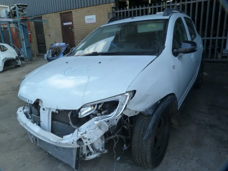 2019 Renault Sandero H4BA view 3