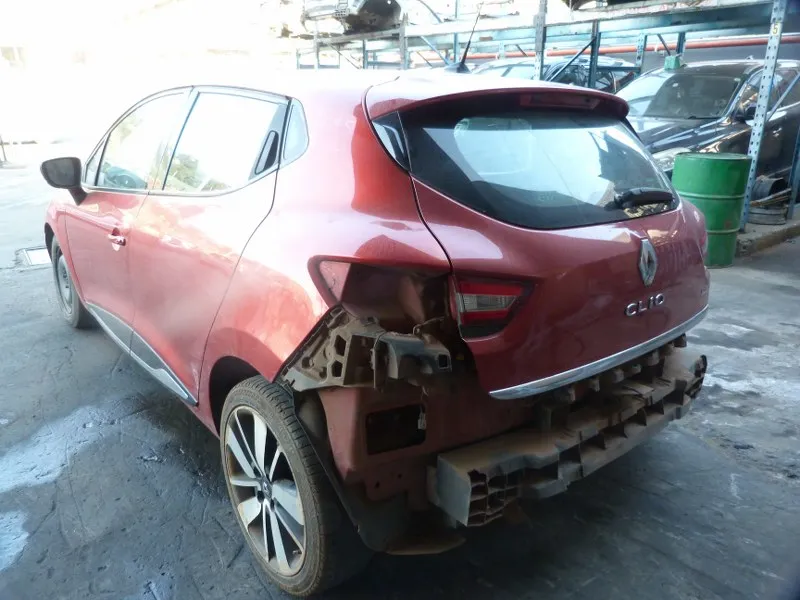 2013 Renault Clio  view 8