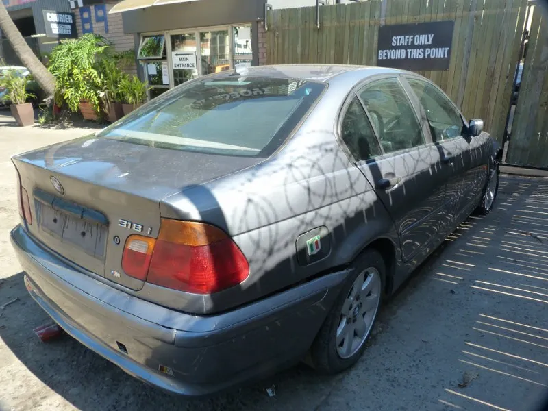 1998 BMW 3 Series M43 view 6