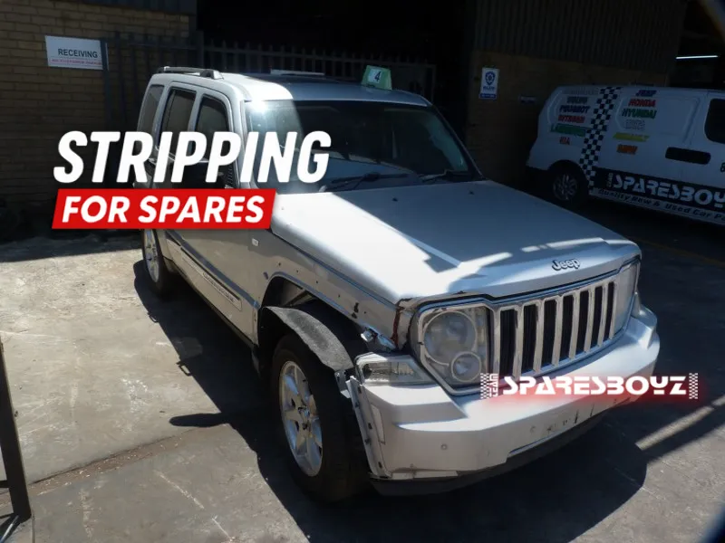 2012 Jeep Cherokee  view 2