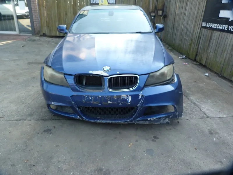 2010 BMW 3 Series N46N view 3