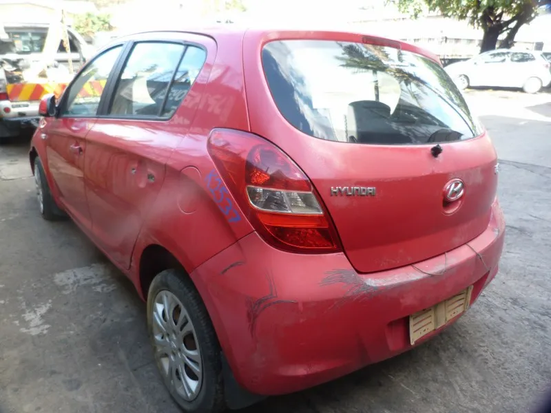 2009 Hyundai i20 G4FA view 7