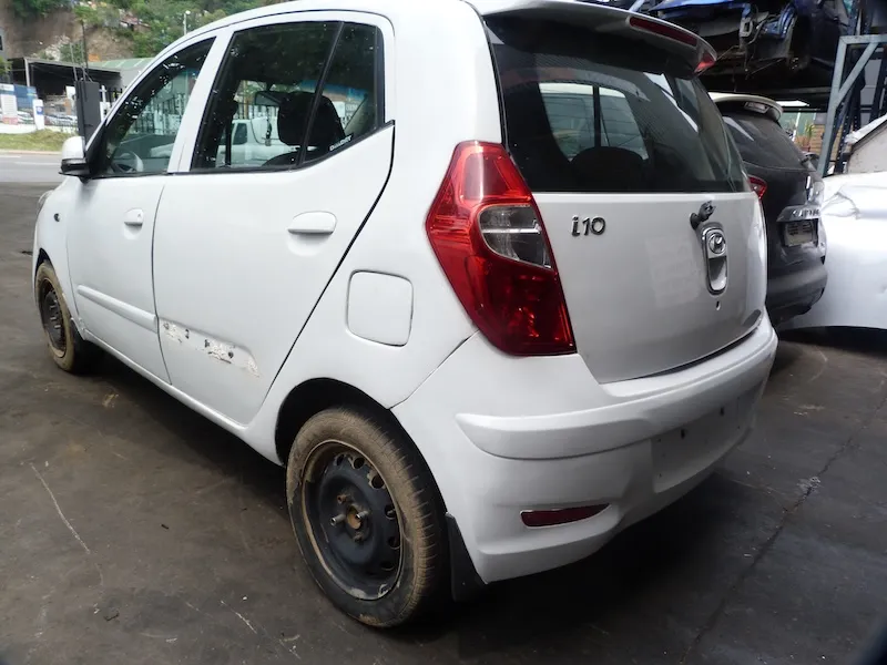 2013 Hyundai i10 G4HG view 5
