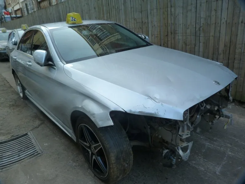 2018 Mercedes-Benz C-Class 651921 view 4