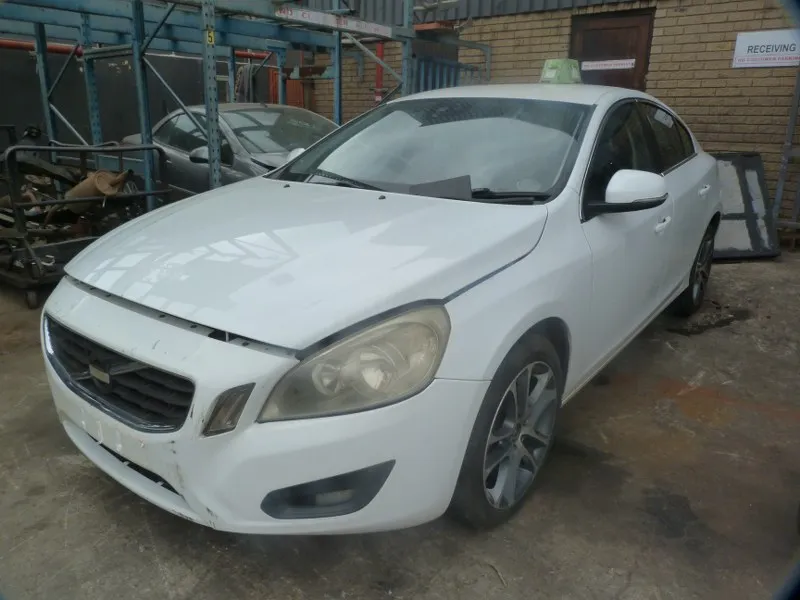 2011 Volvo S60 B4164B view 3