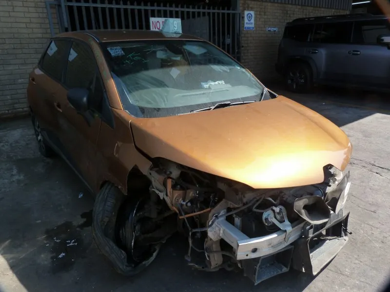 2019 Renault Captur H4B view 3