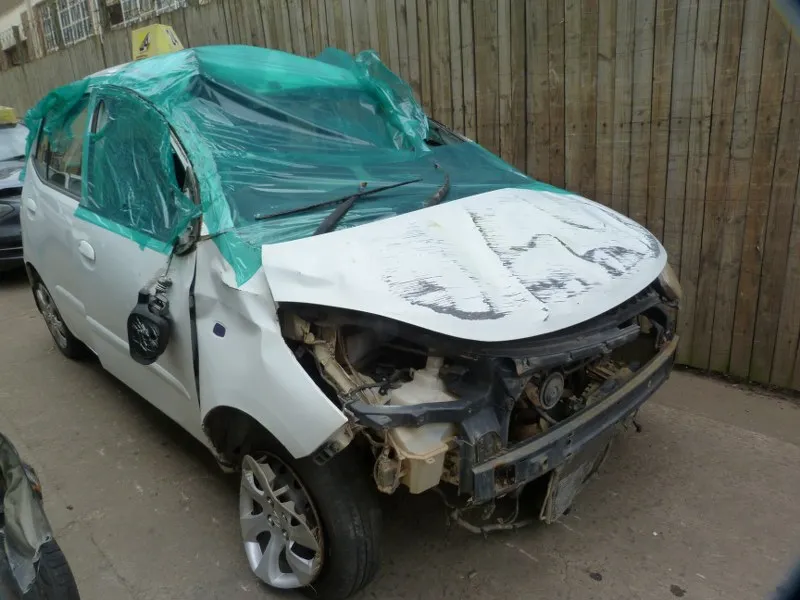 2012 Hyundai i10 G4HG view 4