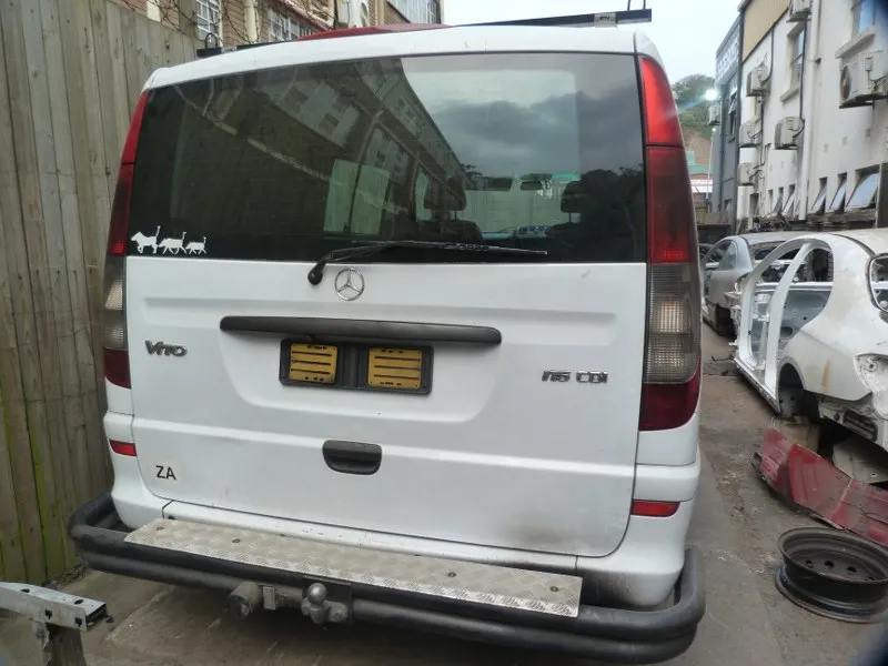 2004 Mercedes-Benz Vito view 4
