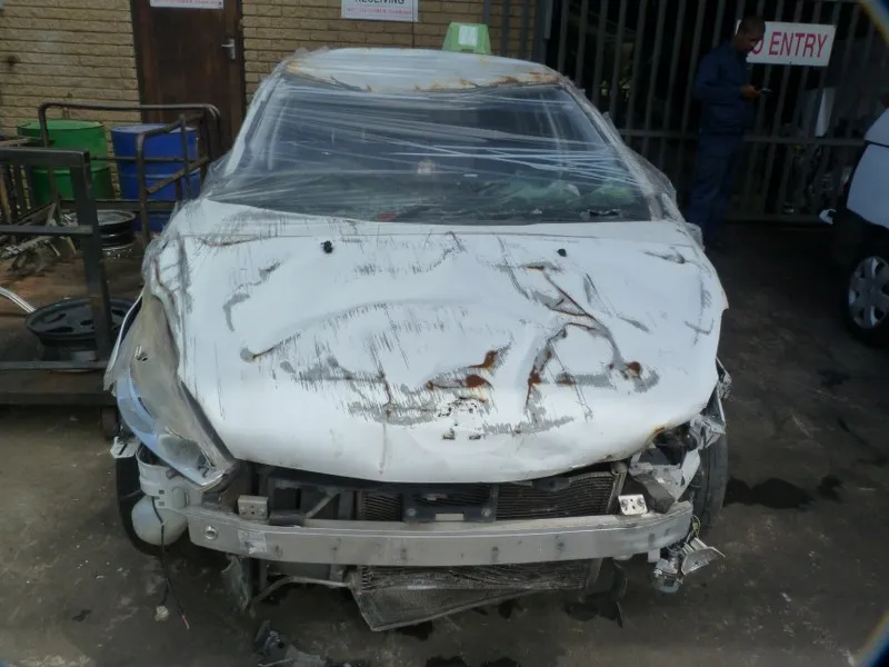 2014 Peugeot 208 10FH view 8