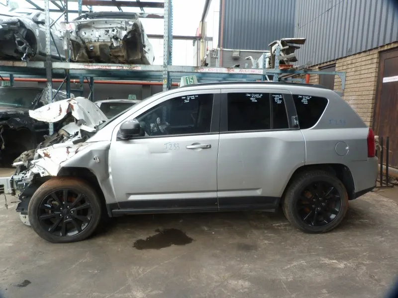 2010 Jeep Compass view 2
