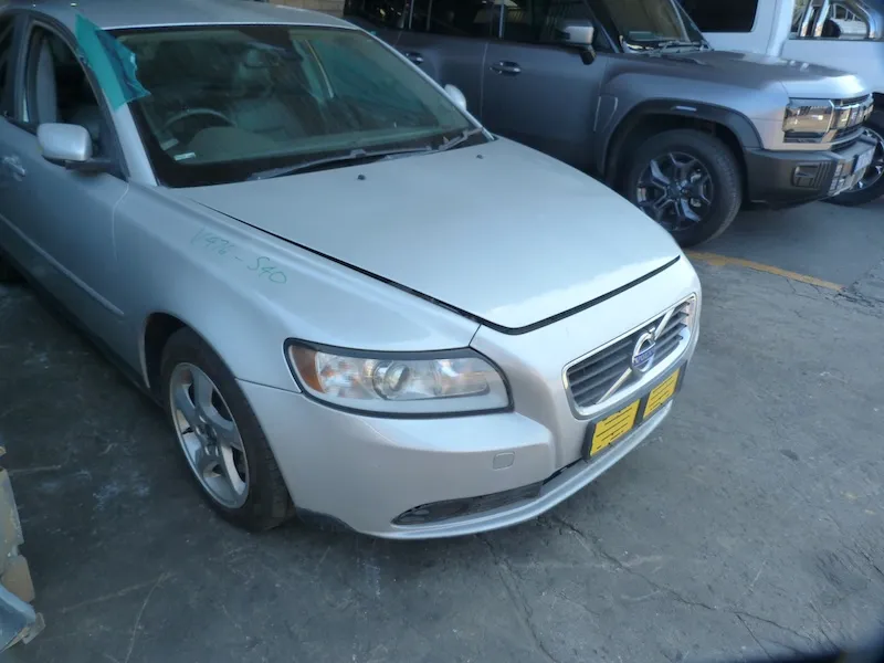 2012 Volvo S40 B4204S view 4