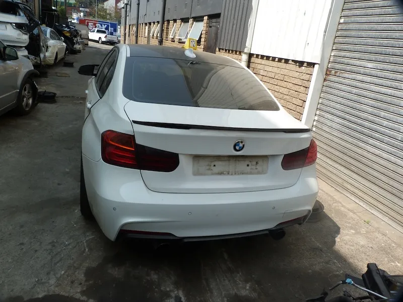 2013 BMW 3 Series N55 view 4