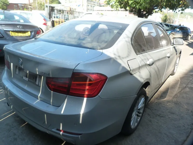 2012 BMW 3 Series N47N view 7