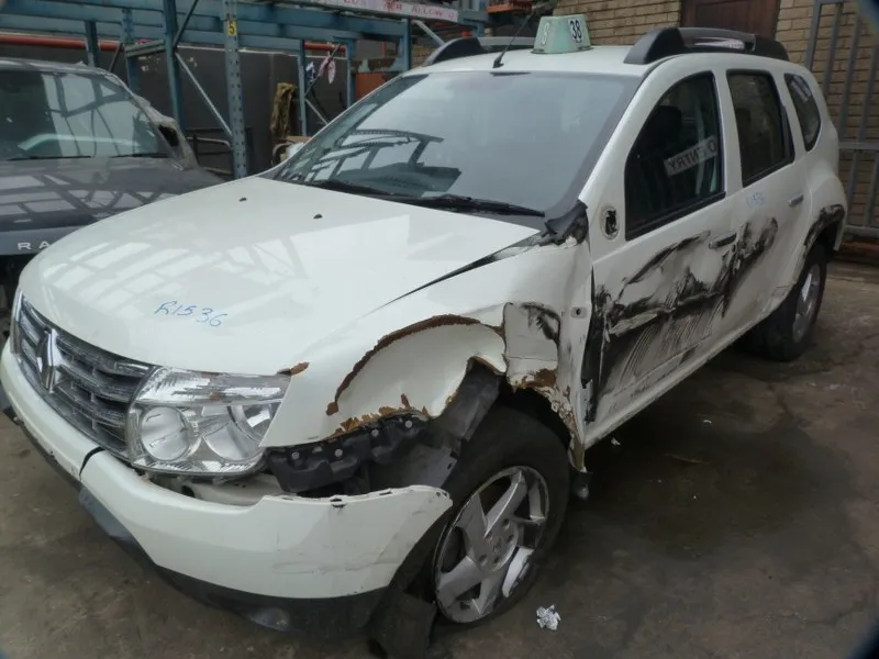 2015 Renault Duster view 2