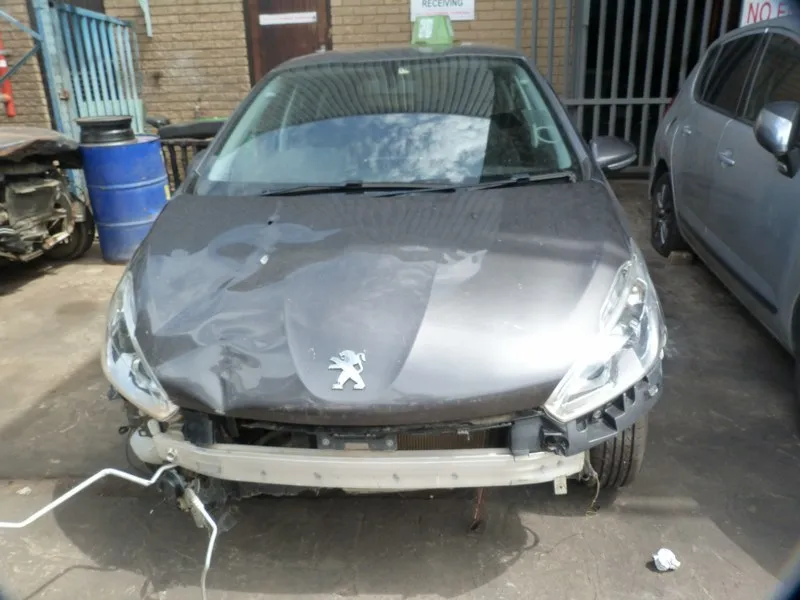 2020 Peugeot 208 10B1 view 9