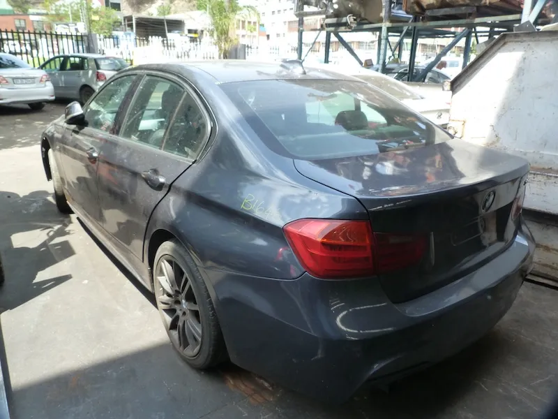 2013 BMW 3 Series N47N view 4