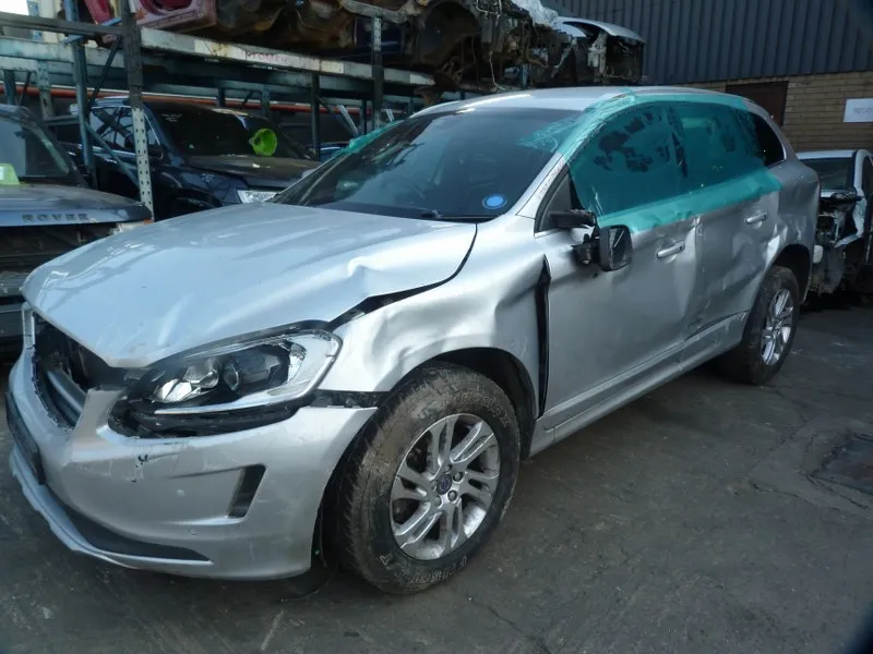 2016 Volvo XC60 thumbnail 4