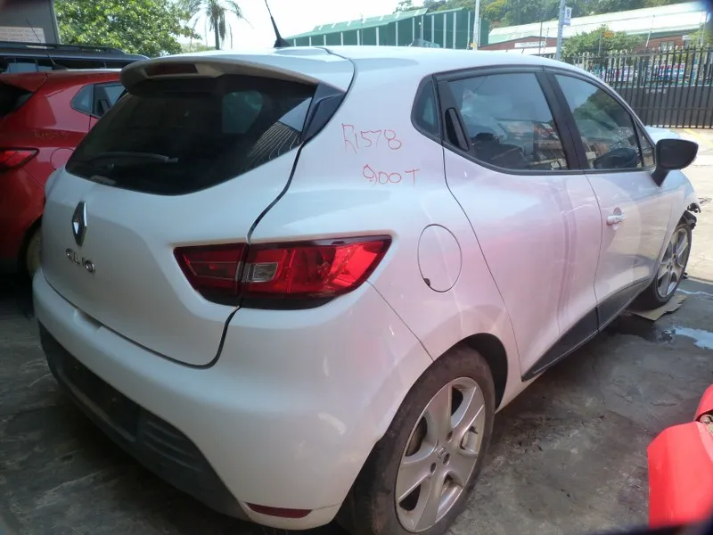 2019 Renault Clio H4BA view 6