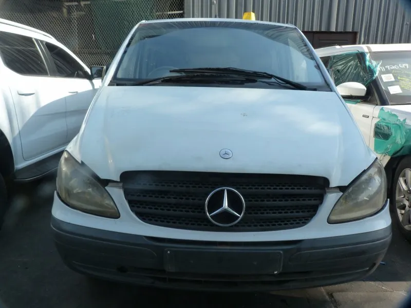2005 Mercedes-Benz Vito 646 view 2