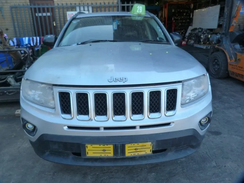 2012 Jeep Compass thumbnail 2