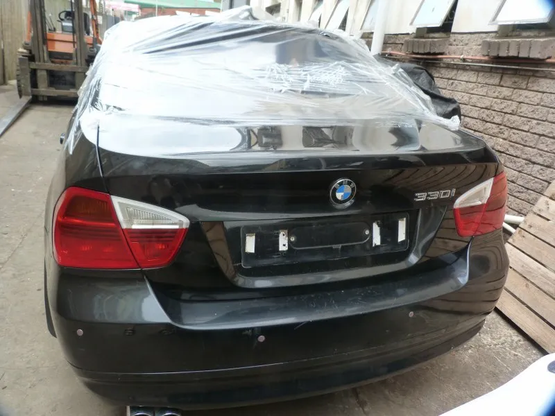 2005 BMW 3 Series N52 view 6