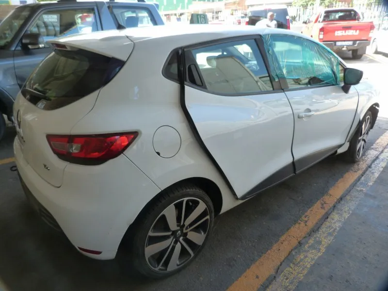 2017 Renault Clio H4BB view 7