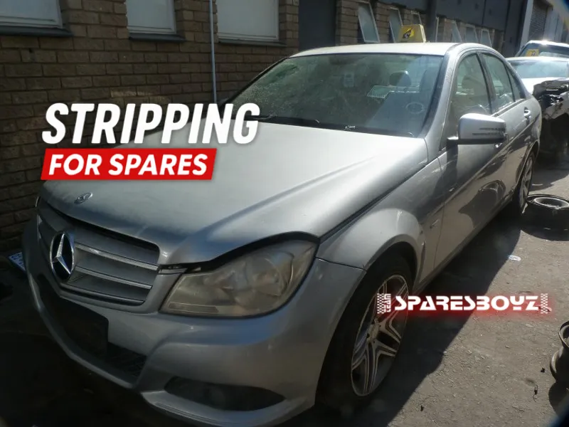 2012 Mercedes-Benz C-Class view 2