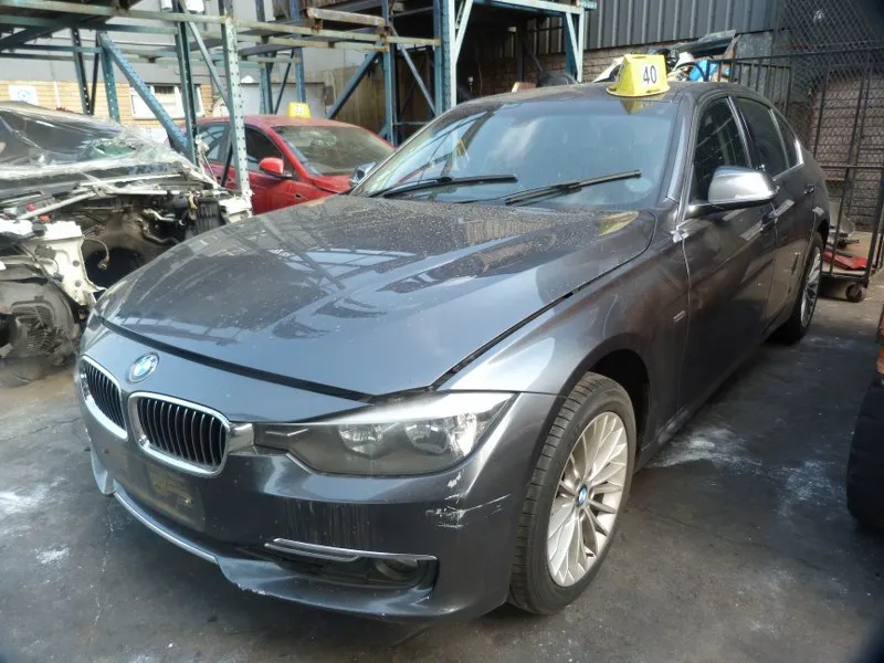 2012 BMW 3 Series N20 view 3