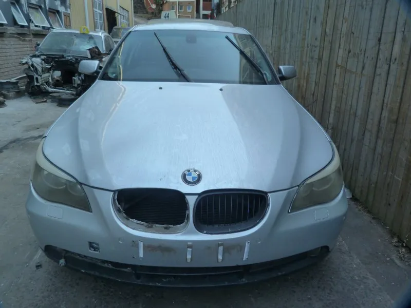 2004 BMW 5 Series M54 view 2