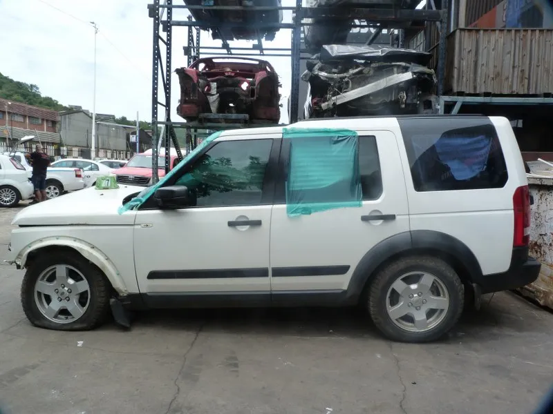 2006 Land Rover Discovery 3 TDV6 view 5