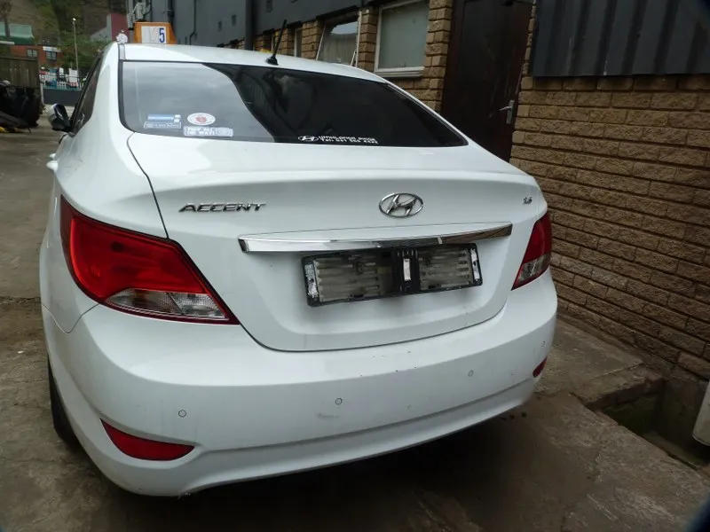 2015 Hyundai Accent G4FC view 5