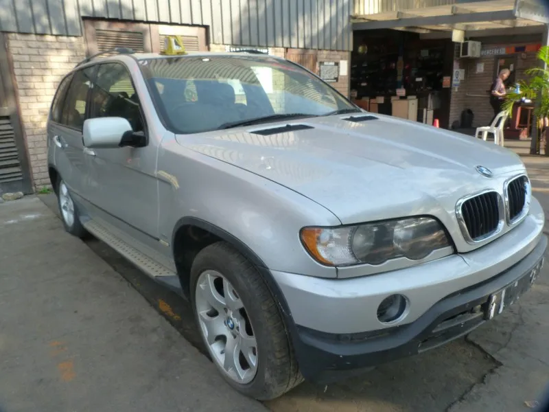 2002 BMW X5 M54 view 4
