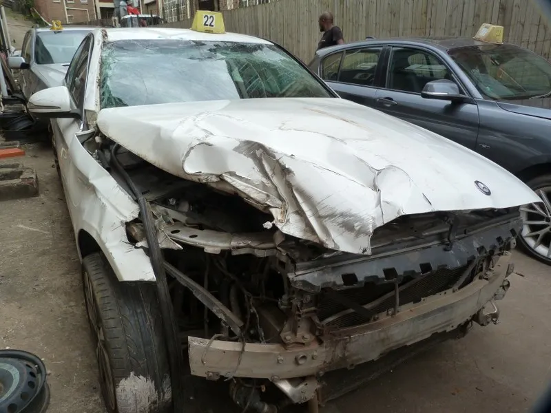 2015 Mercedes-Benz C-Class 651 view 3