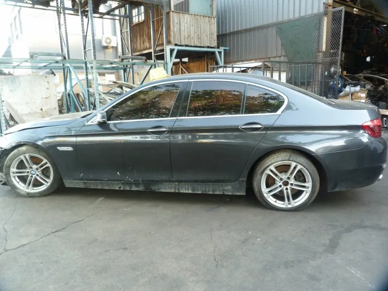 2015 BMW 5 Series view 4